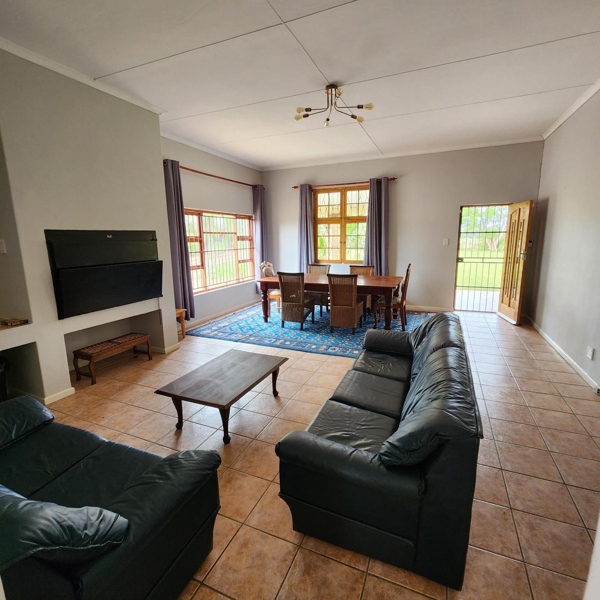 Karoo Leeu Self Catering Villa Оудсхорн Екстериор снимка